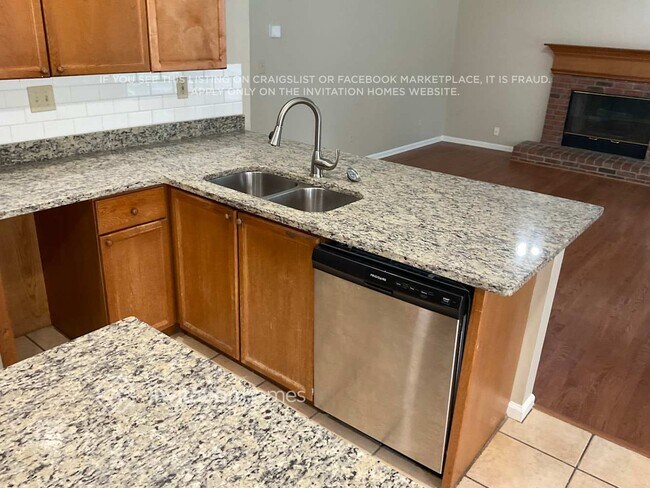 Building Photo - 1240 Chadwick Point Dr NW