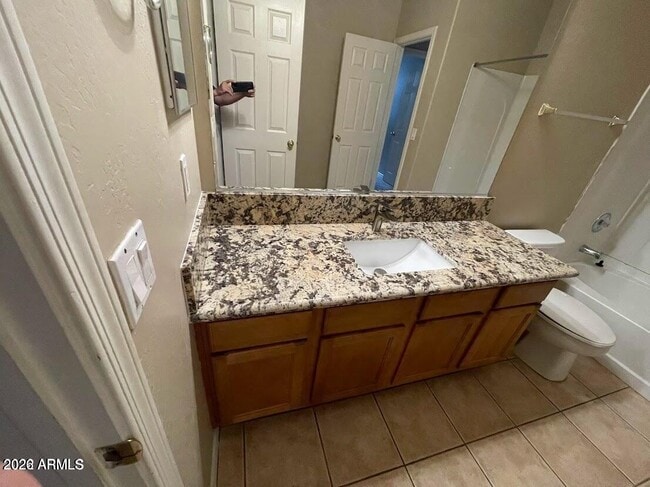 Building Photo - 3095 E Merlot St