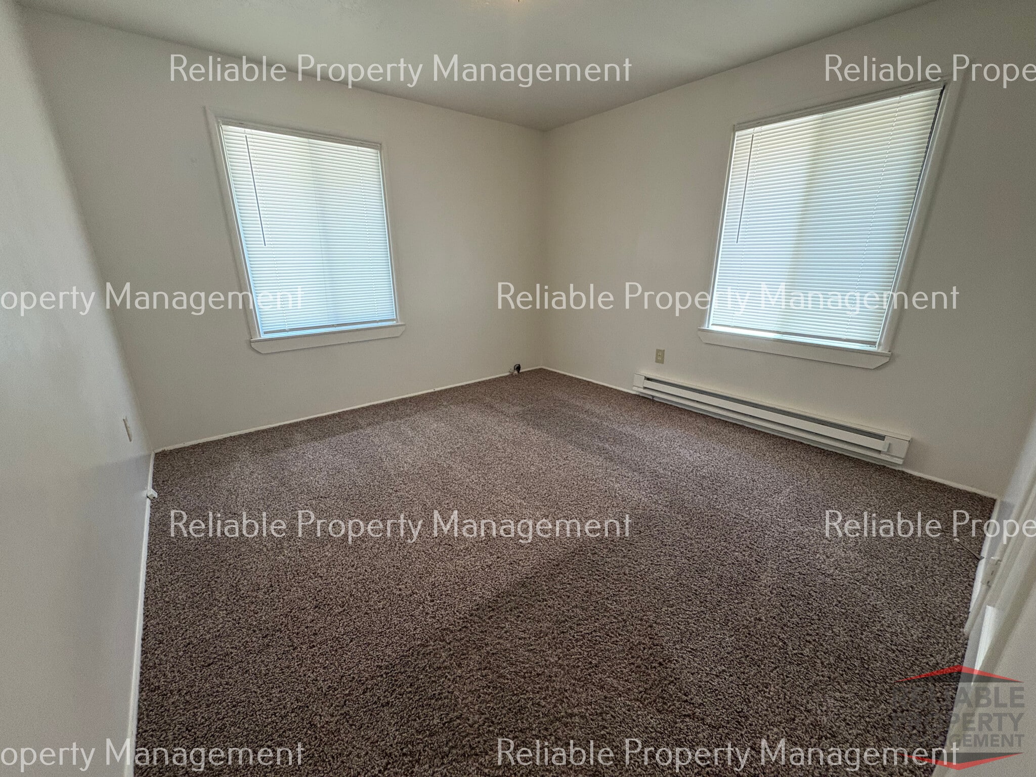 Building Photo - 607 Linden Dr