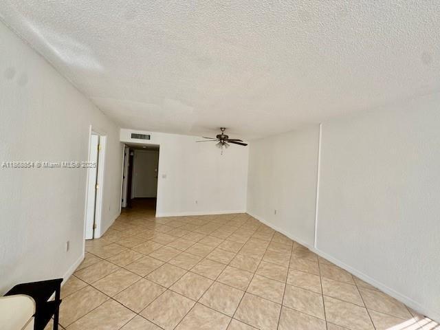 Building Photo - 1301 NE Miami Gardens Dr