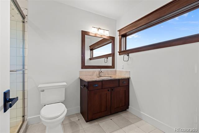 Building Photo - 360 Garfield St