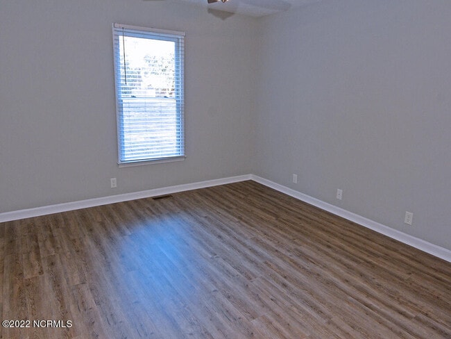 Building Photo - 180 Country Haven Dr
