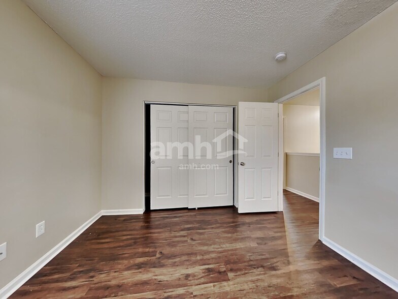 Building Photo - 5100 Morrow Ln