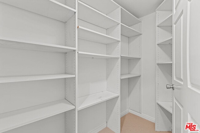 Building Photo - 12000 Goshen Ave