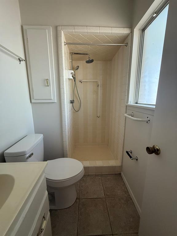 Building Photo - 2805 Ashdale Dr