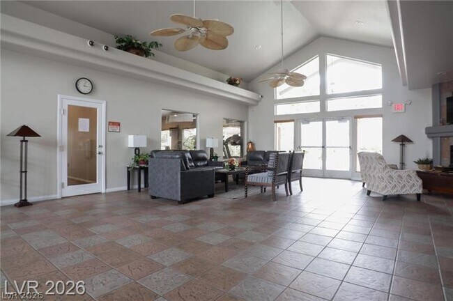 Building Photo - 2305 W Horizon Ridge Pkwy