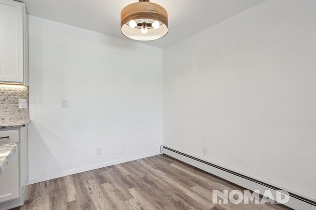 Building Photo - Newly Renovated 2BR Condo in Boulder