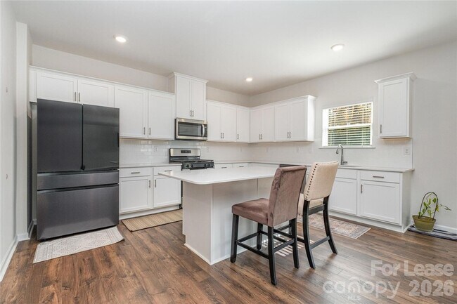 Building Photo - 10759 Adair Wds Dr