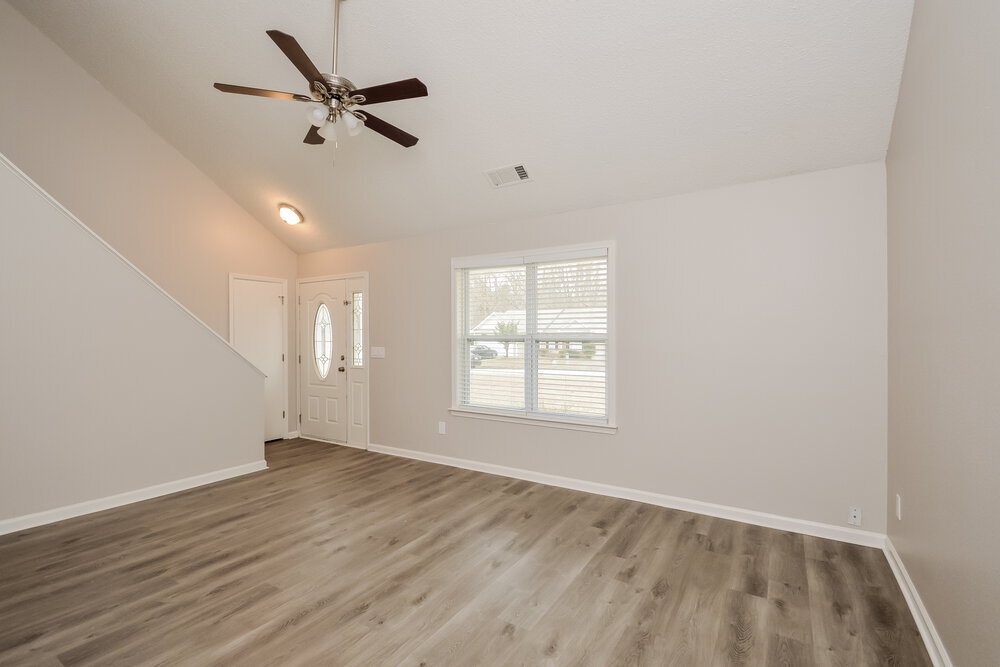 Building Photo - 1612 Picadilly Ct NE