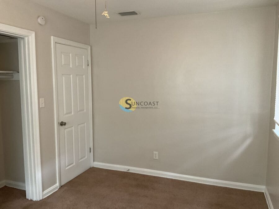 Building Photo - 3721 Colebrooke Dr