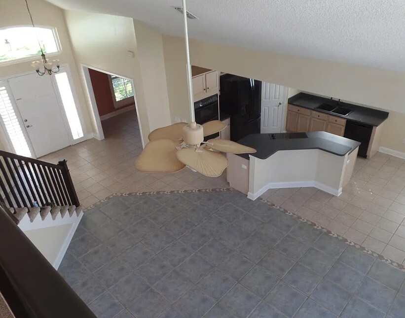 Building Photo - 1815 Kings Ct