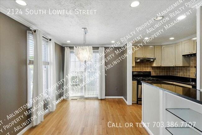 Building Photo - 2124 S Lowell St