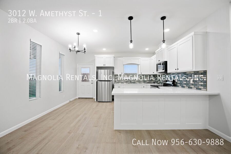 Building Photo - 3012 W Amethyst St