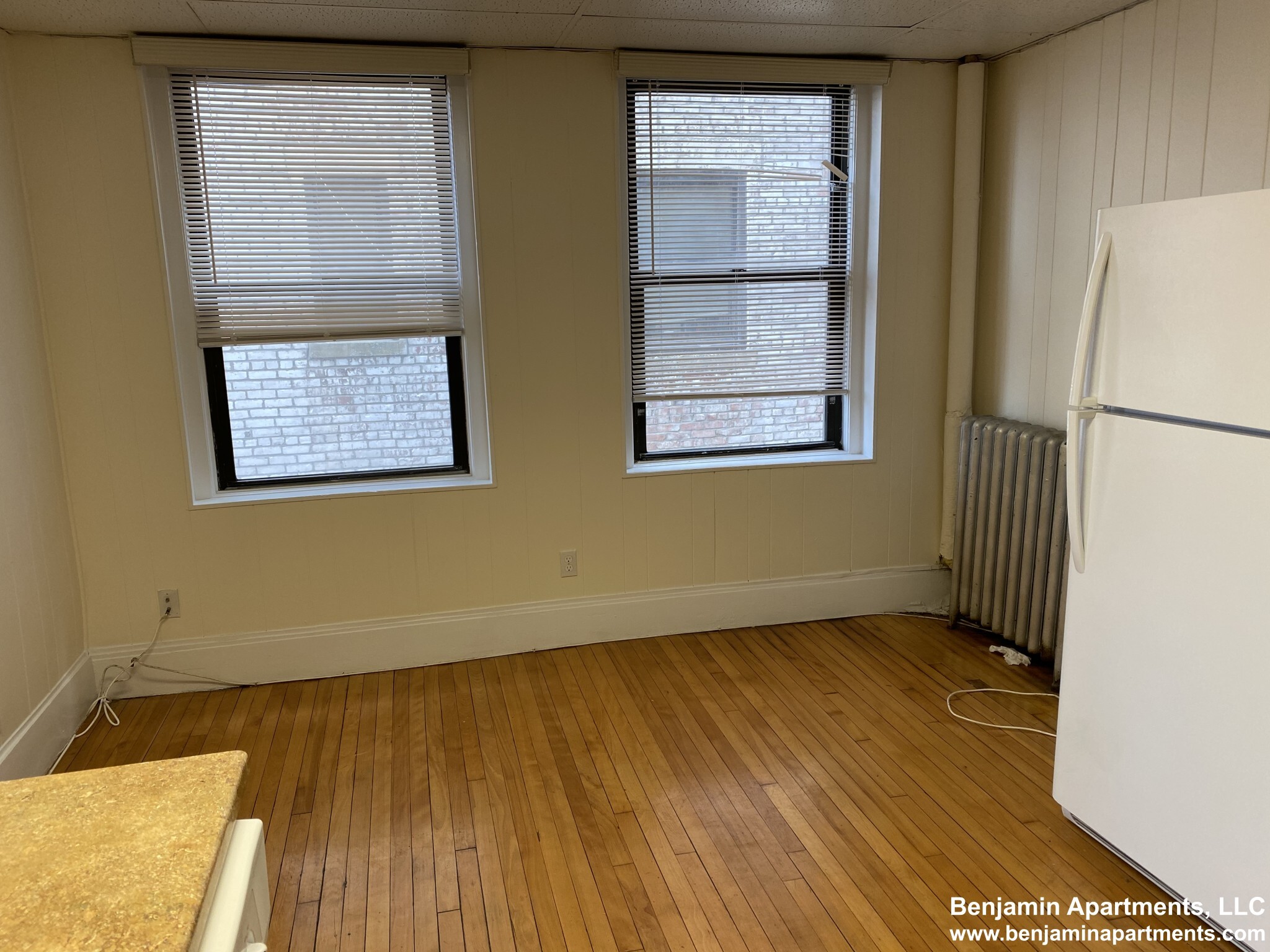 Building Photo - 431 Cambridge St