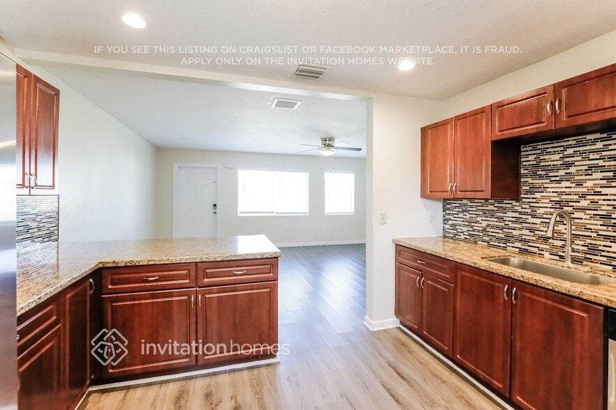 Building Photo - 3780 SW 16th Pl