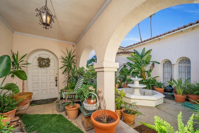 Front courtyard entry - 609 S Highland Ave