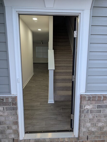 Building Photo - 5405 Henley Ridge Dr