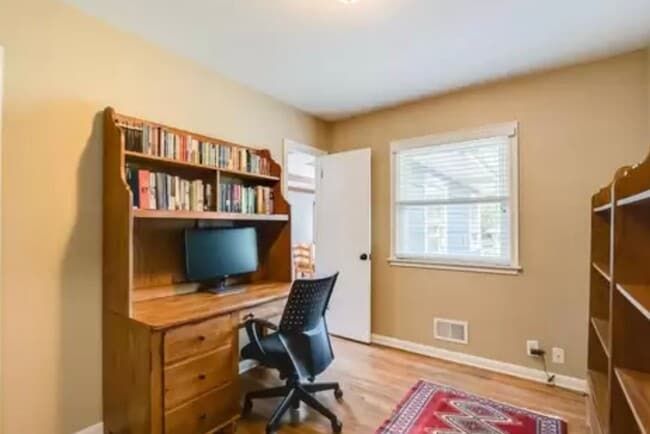 Building Photo - Beautiful 4BR 2BA Rambler in Roseville