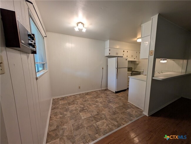 Building Photo - 165 Richter Ln
