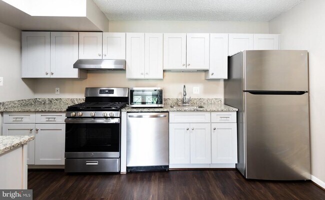 Building Photo - 11804 Breton Ct