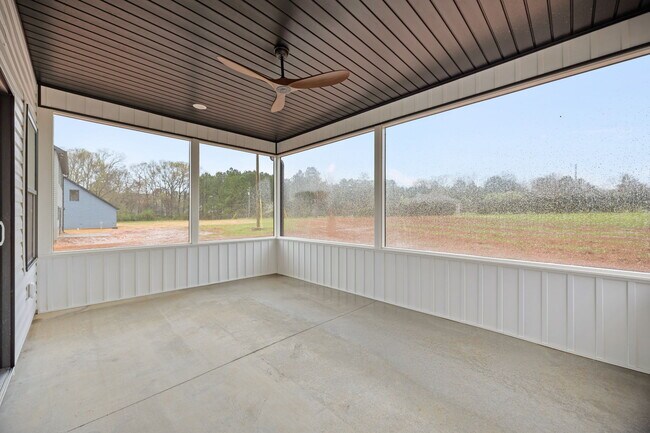 Building Photo - 1010 Gibson Rd