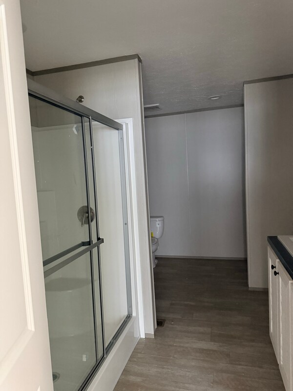 Building Photo - 118 Clara St