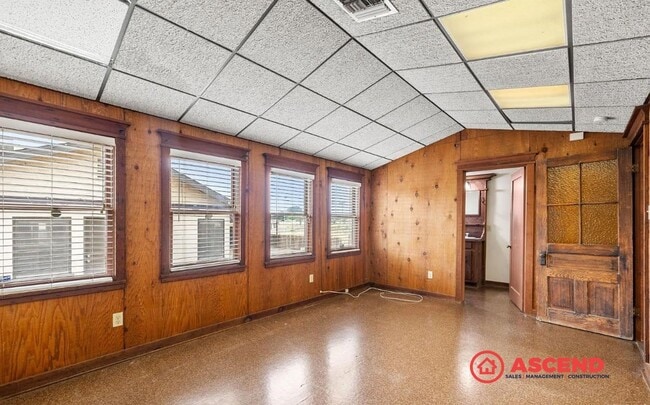 Building Photo - 400 E Belle Terrace