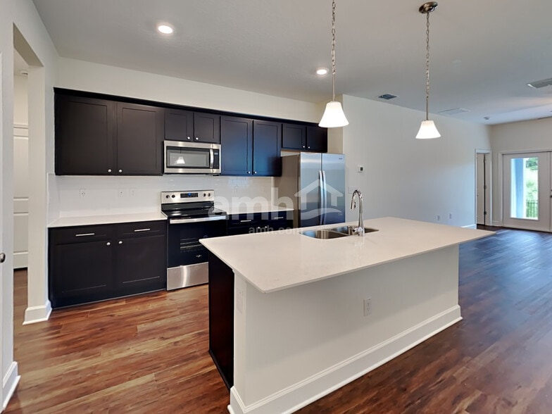 Building Photo - 1130 Walden Pond Dr