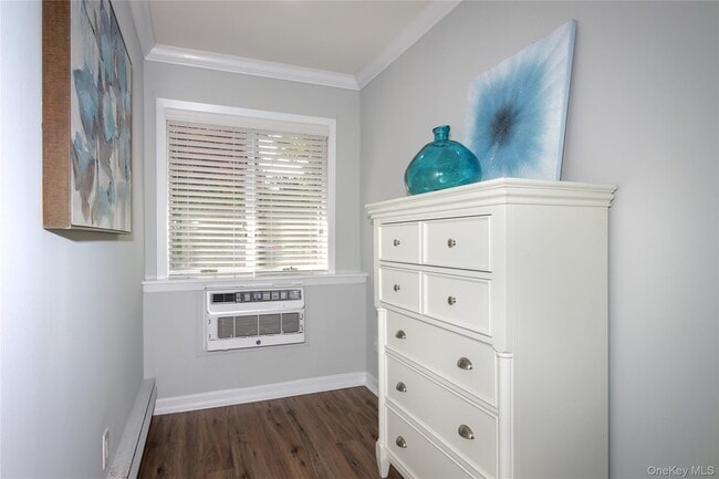 Building Photo - 255 E Main St