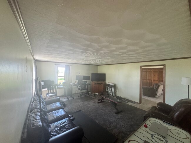 Building Photo - 8686 Tibbitts Rd