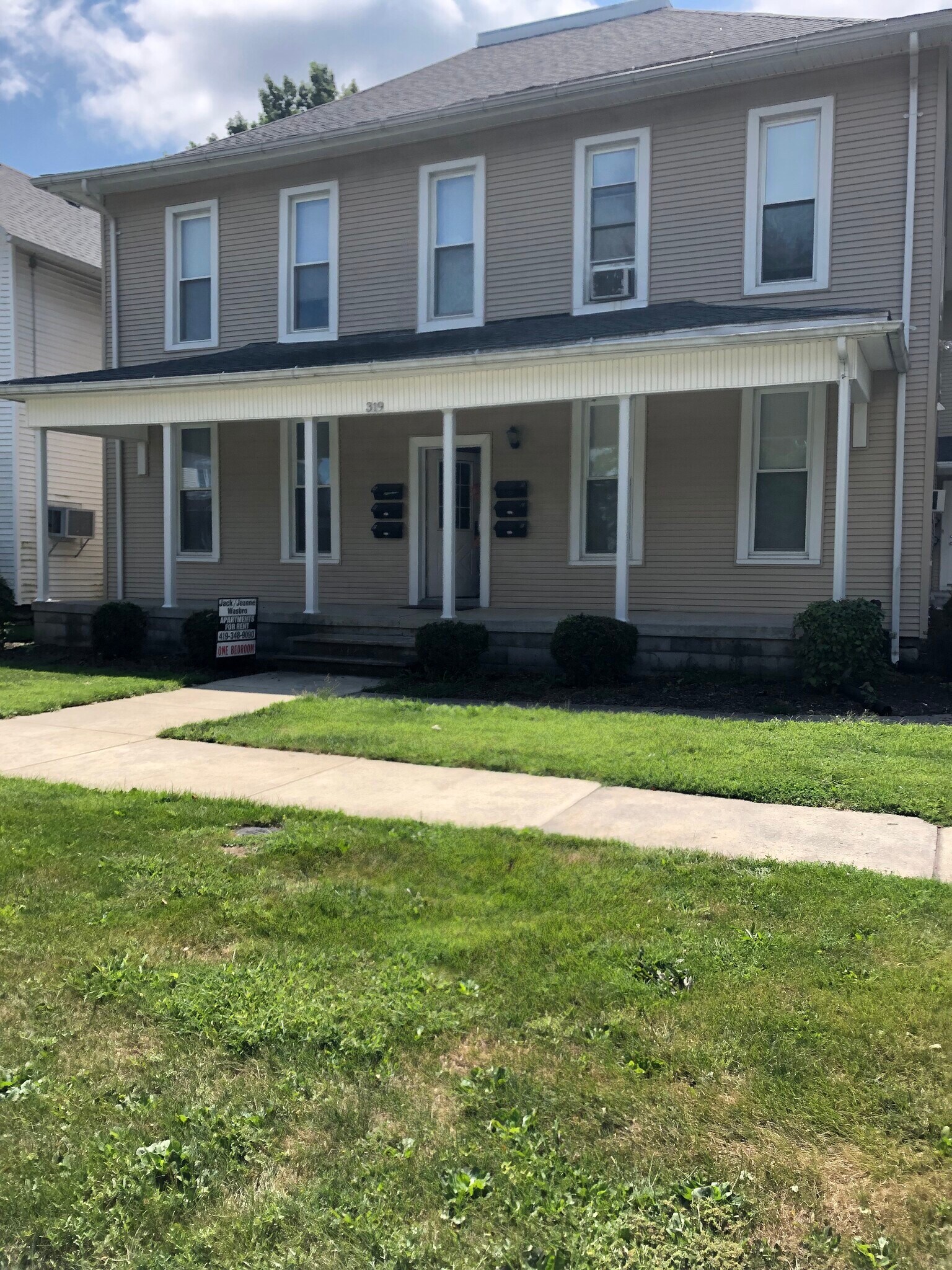 Building Photo - 319 Cherry St