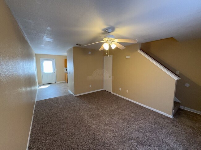 Building Photo - 2814 Cantabrian Dr
