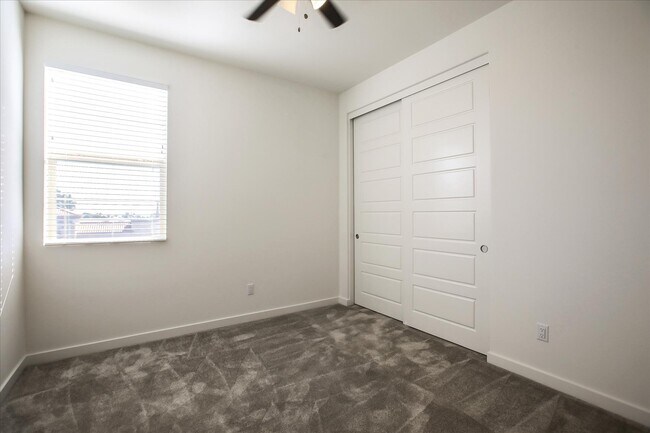 Building Photo - 28 Hideaway Loop