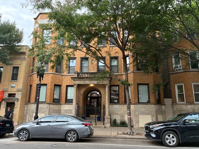 Building Photo - 2944 N Broadway