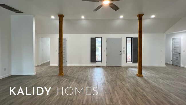 Building Photo - 12510 Maple Ridge Rd