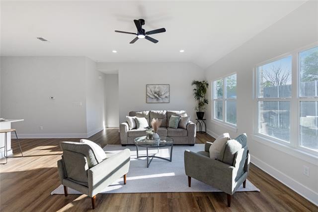 Building Photo - 1437 Norwood Dr