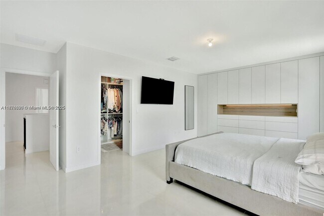 Building Photo - 12973 SW 266th Terrace