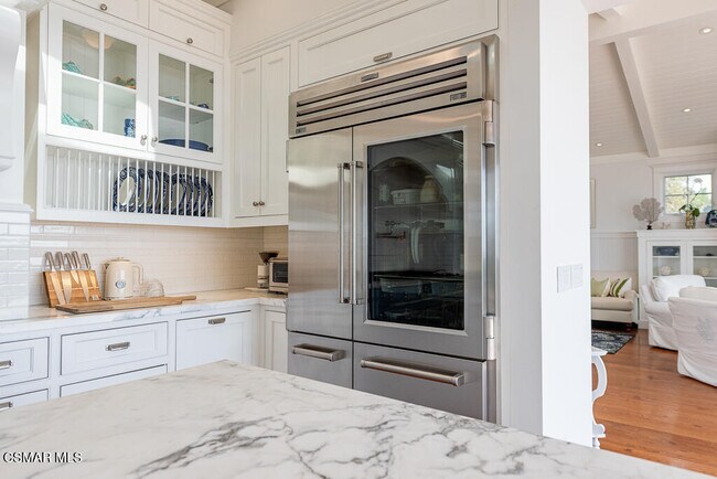 Building Photo - 33410 CA-1