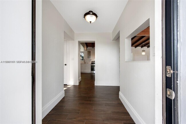 Building Photo - 9005 SW 56th St