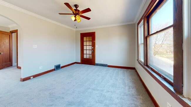 Building Photo - 6711 Dartworth Dr