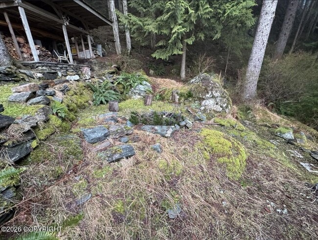 Building Photo - 636 Main St