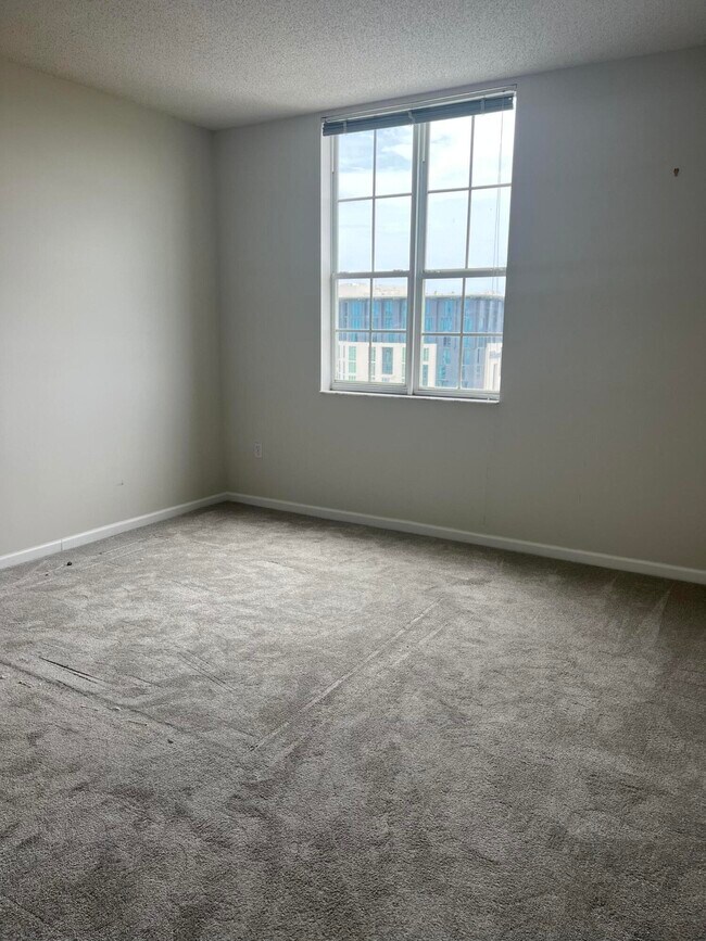 Building Photo - 651 Okeechobee Blvd