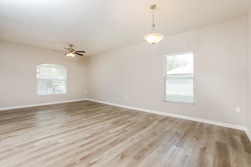 Building Photo - 7206 Rafanelli Ct