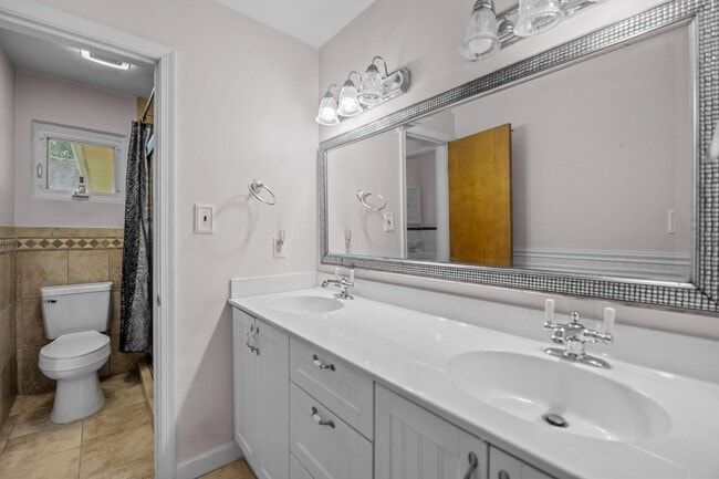 Building Photo - Spacious Virginia Beach Home for Rent – 3 ...