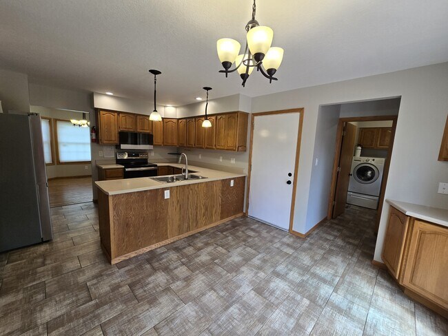 Building Photo - 4710 Donald Dr