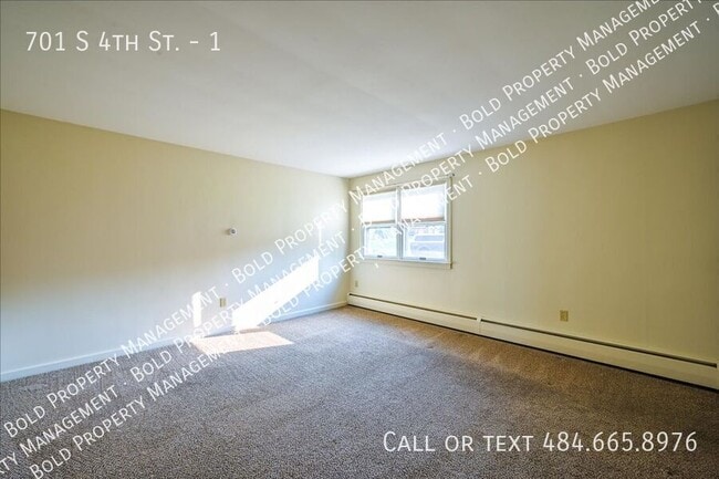 Building Photo - 701 S 4th St