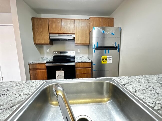 Building Photo - 174 High St