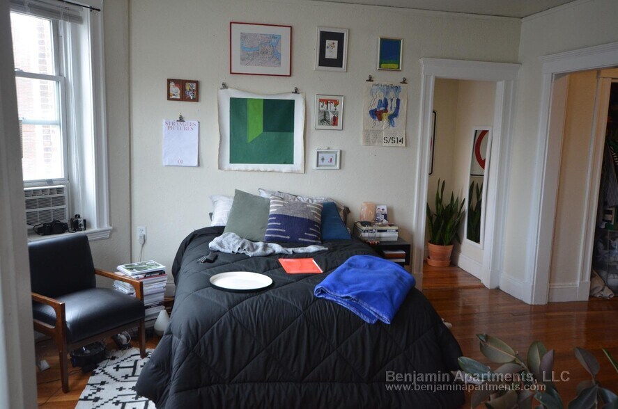 Building Photo - 1167 Boylston St