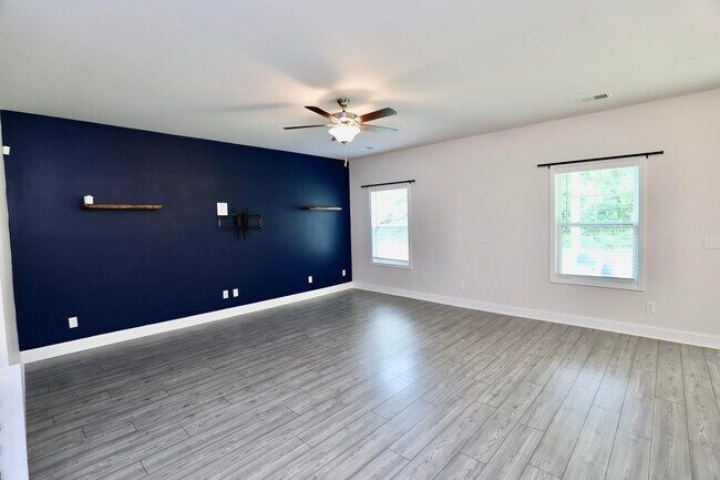 Building Photo - 870 Curlew Cir