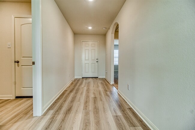 Building Photo - 8002 Vacek Meadows Loop
